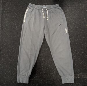 Nike Dri Fit Standard Issue Mens Jogger Pants Gray Cotton L